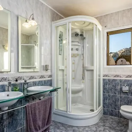 Altos De - Vistas, Terraza * Μαρμπέλλα